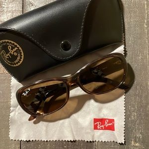 Women’s polarized RayBan sunglasses